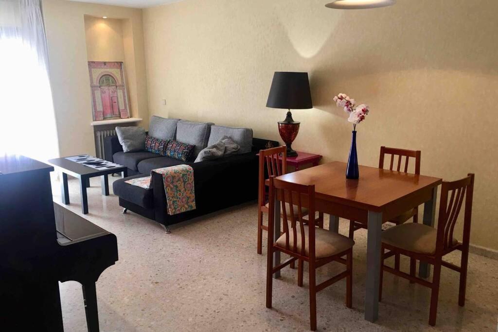 Confortable-Tranquilo Apartamento Junto Al Centro Малага Екстер'єр фото